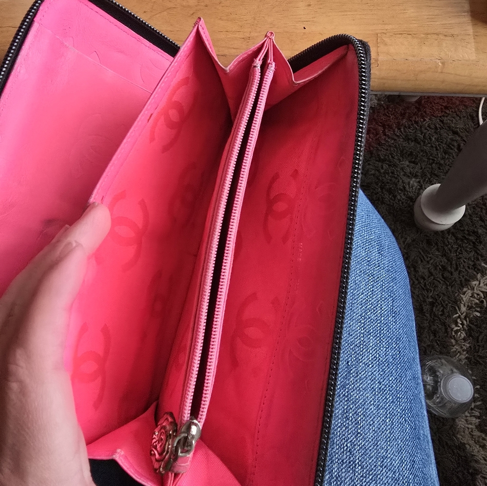 CHANEL | black quilted leather 'Cambon' coco mark zip-around wallet organizer - Picture 11 of 12